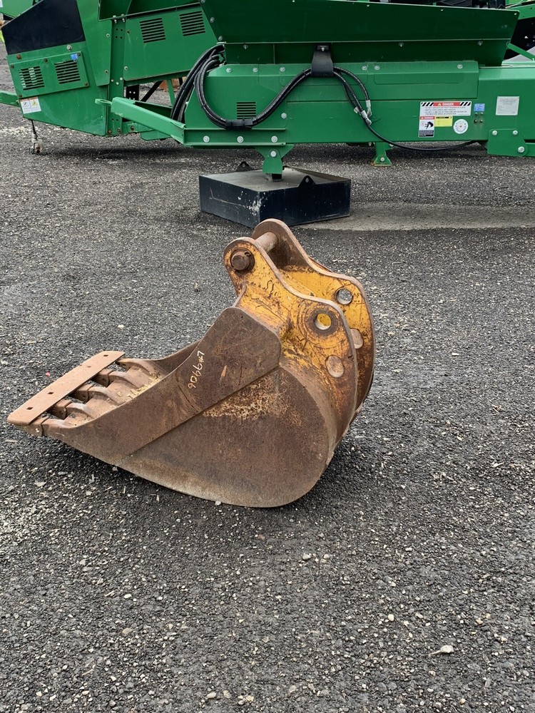 John deere 310 24” Digging bucket