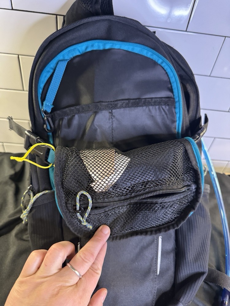 Sierra Designs 2L Hydration Reservoir Backpack NEW *Read