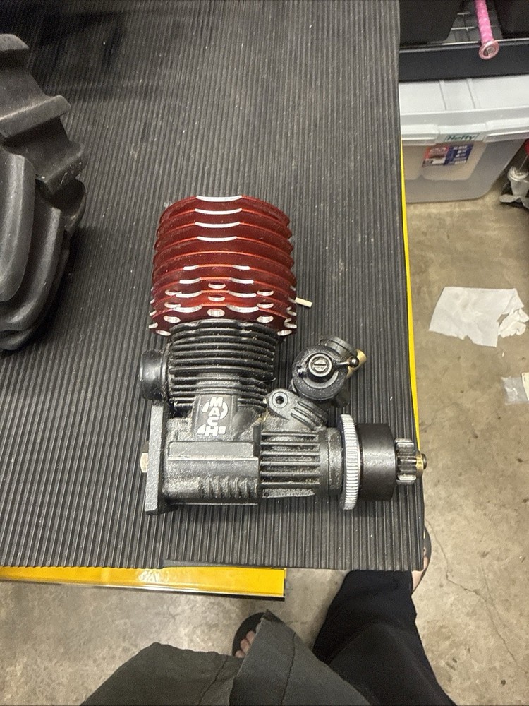 Nitro Engine Dynamite .26 Nitro Engine Mach 2 Great Pinch