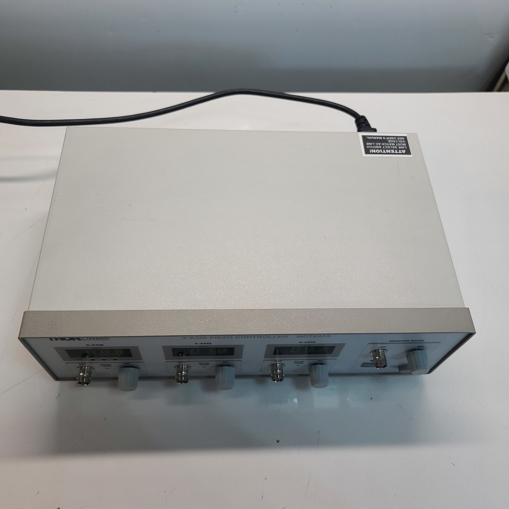 ThorLabs 3-Axis Piezo Controller MDT693A