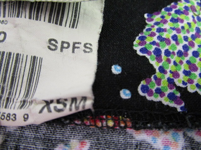 Cottonality Black Fish Print Size Extra Small Scrub Top