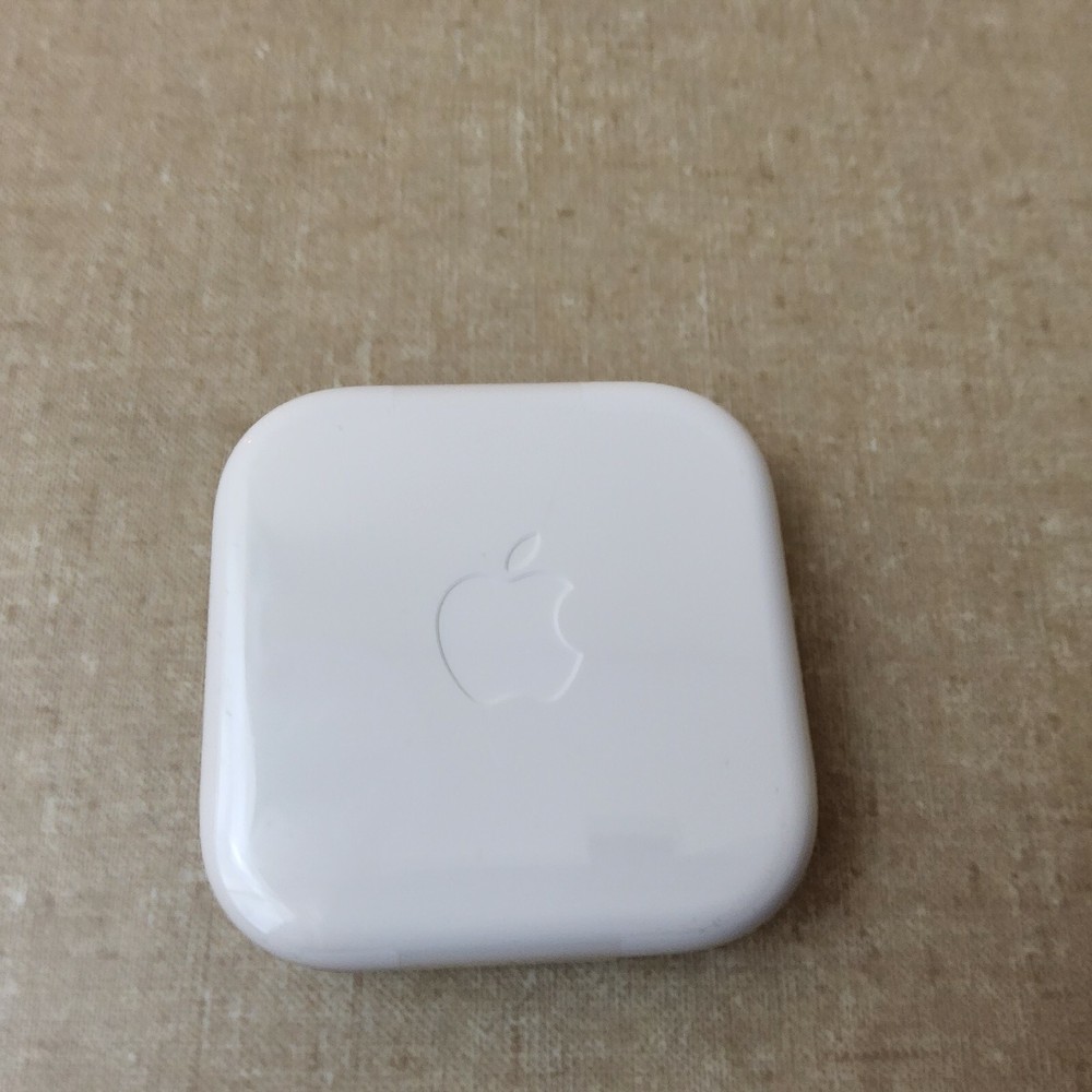 I Phone 6 Apple Earbuds New