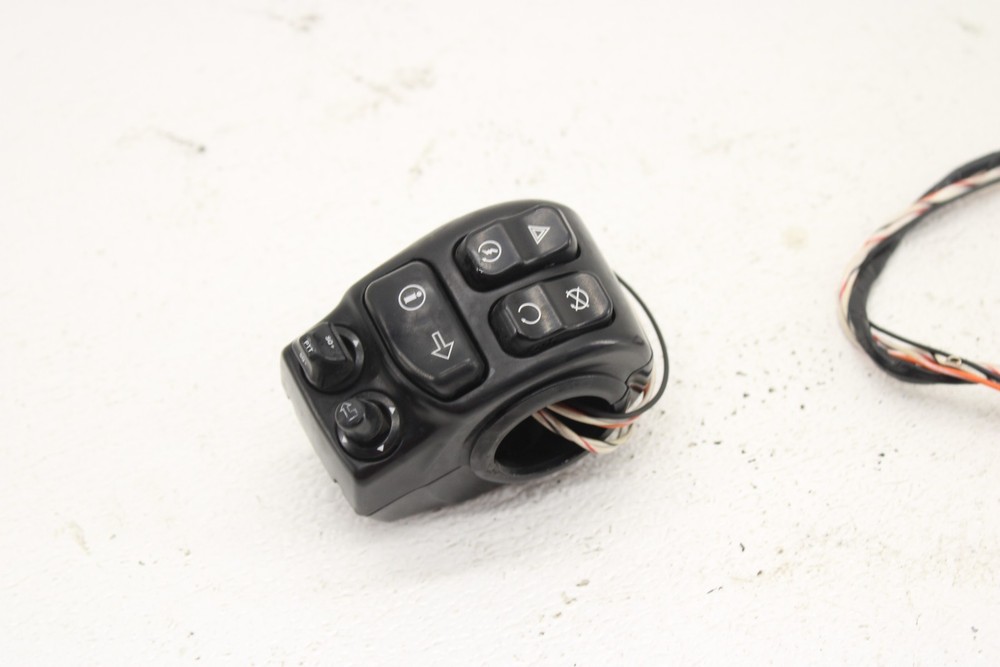 2015 Harley Davidson Touring Road Electra Street Right Control Switch Pack
