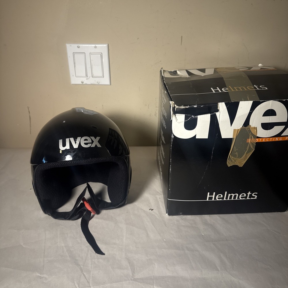 UVEX SKI HELMET Size Small BLACK Junior