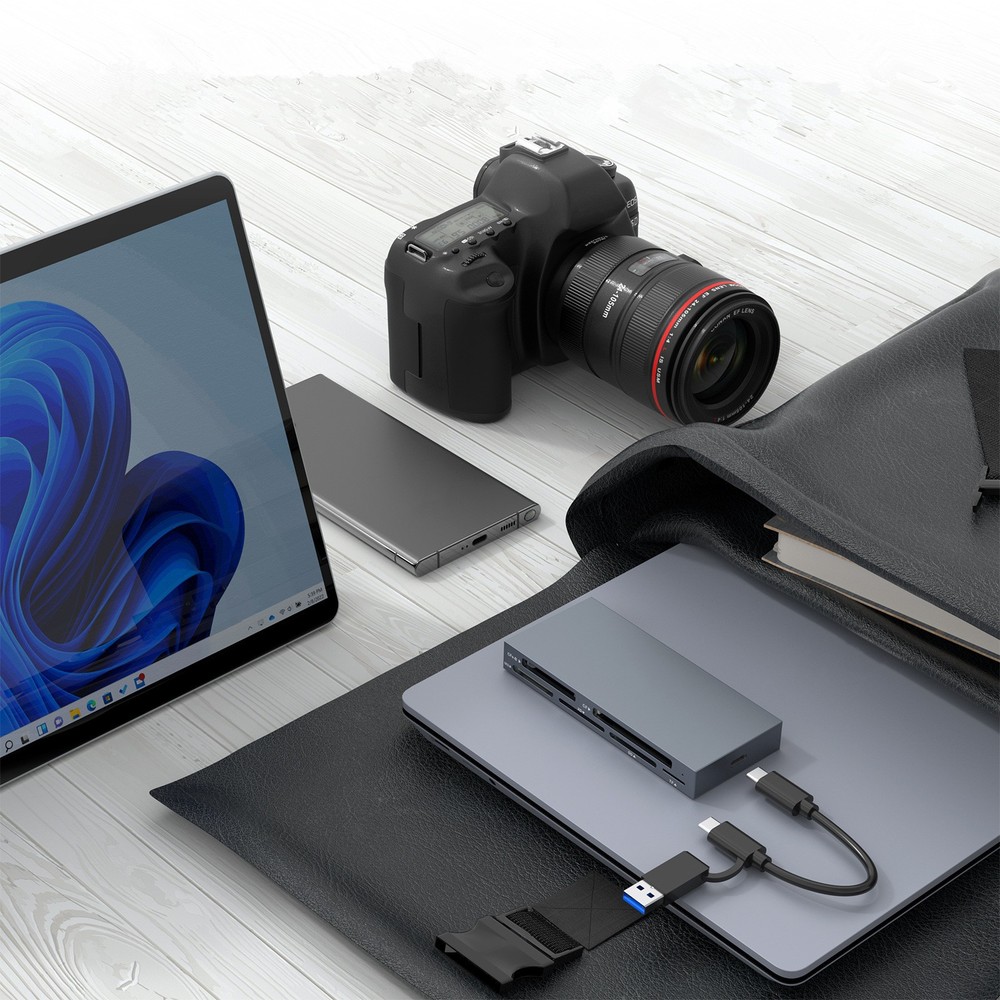 6-IN-1 USB 3.2 Gen2 10Gbps CFexpress Type B/CF/MS/XD/SD/TF Multi Card Reader