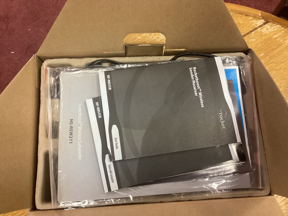 Rocketfish Rocketboost Wireless Audio Receiver Transmitter w/ REMOTE RF-RBUSB