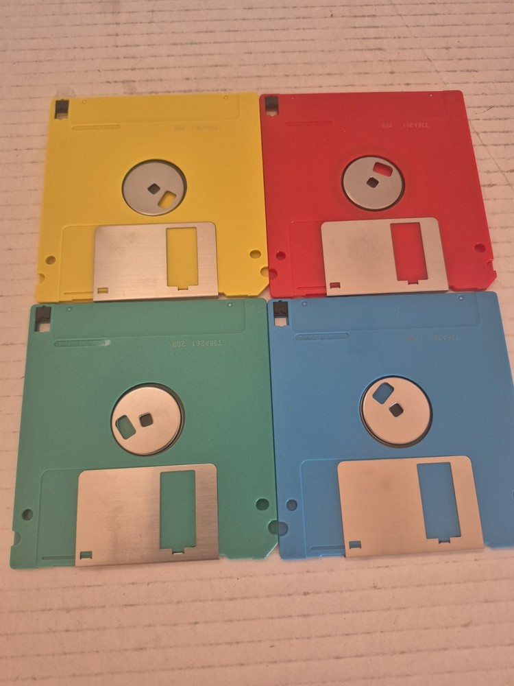 Vintage Macintosh Versions 5.0 Utilities & System Tools 4 3.5" Disk Untested