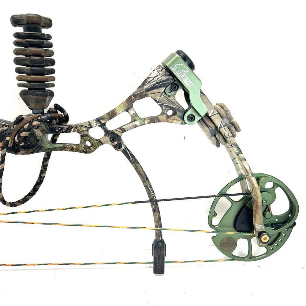 Bear Truth 2 Bow RH 29in / 70lbs.