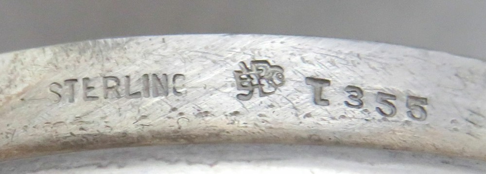 VINTAGE STERLING SILVER 2" STAMP BOX