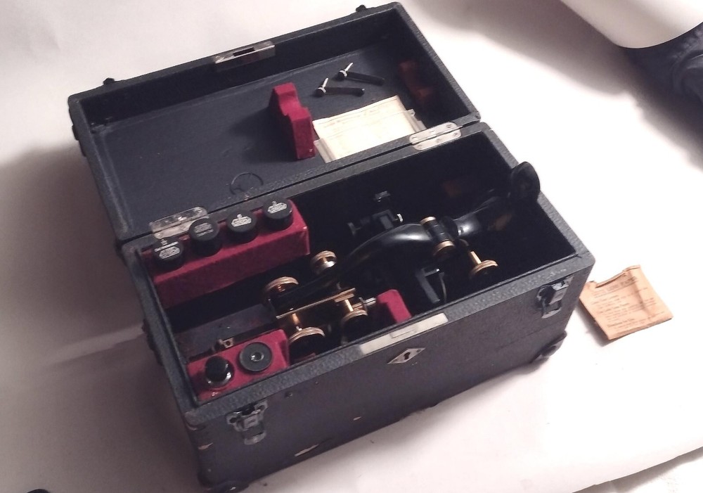 LEITZ MICROSCOPE 1925 S/N236130