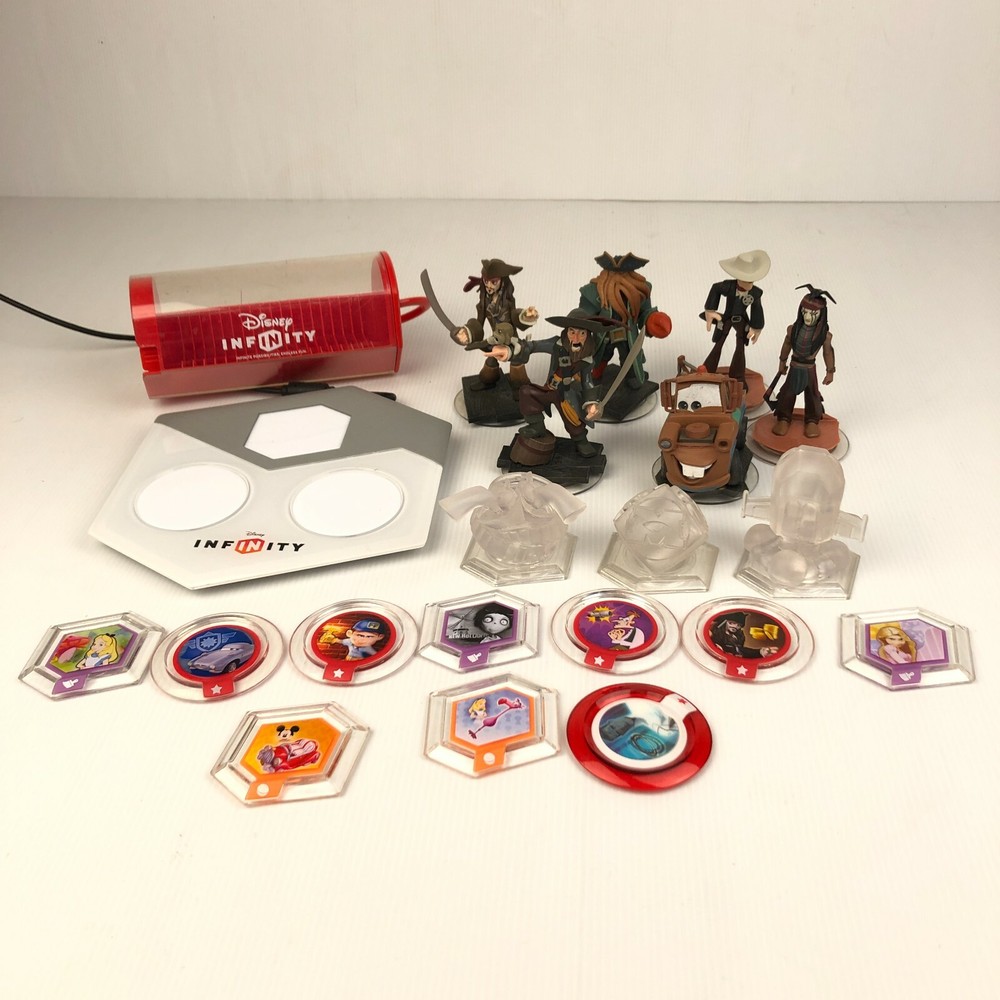Disney Infinity Bundle (Portal Base, Figures, Plates + Storage Case)