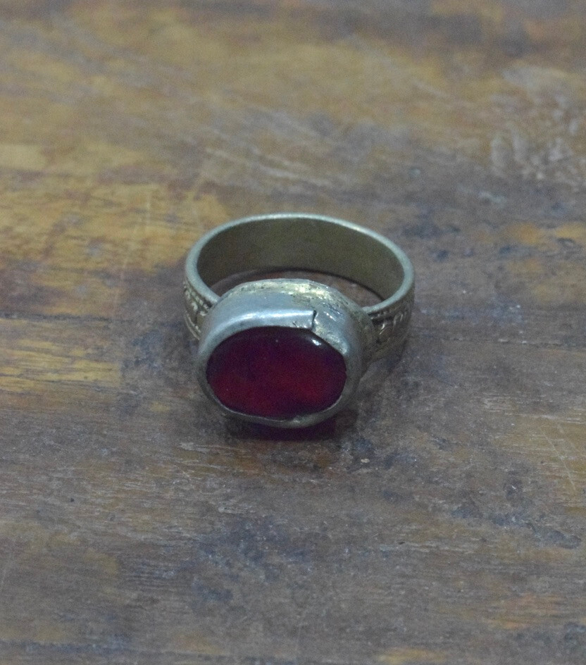Middle Eastern Silver Red Stone Kuchi Ring Size 9.5
