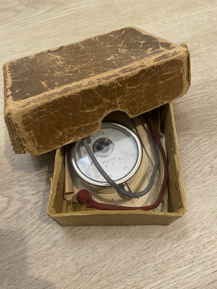 Vintage Hunt’s Pocket Volt Meter
