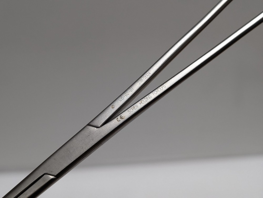 2 pcs. Screw Holding Forceps (USED).