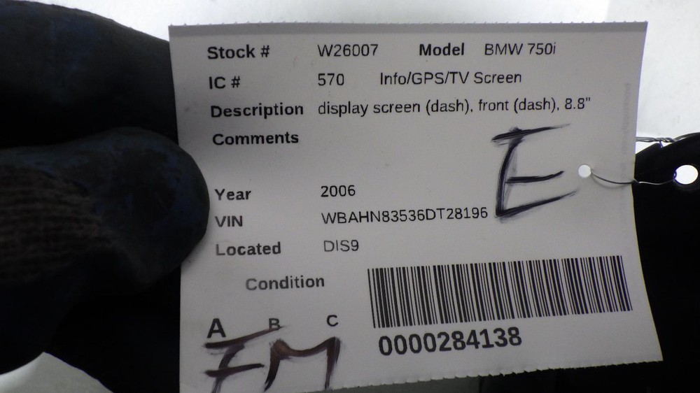 06 BMW 750i Info Screen