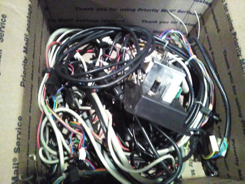 dr. face photo arcade machine wires