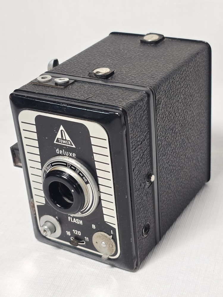 Tower Deluxe Sears Roebuck Synchro Flash 120 Box Camera, Vintage