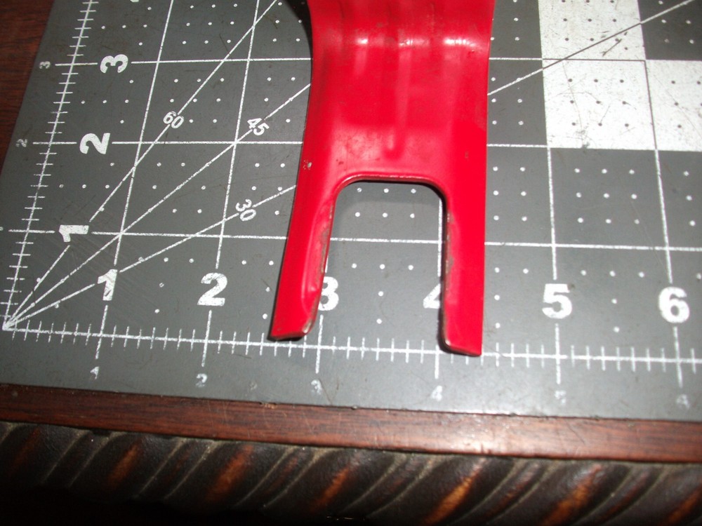 One ea Universal Fire Extinguisher Bracket Wall Mount 5# extinguisher 1" open