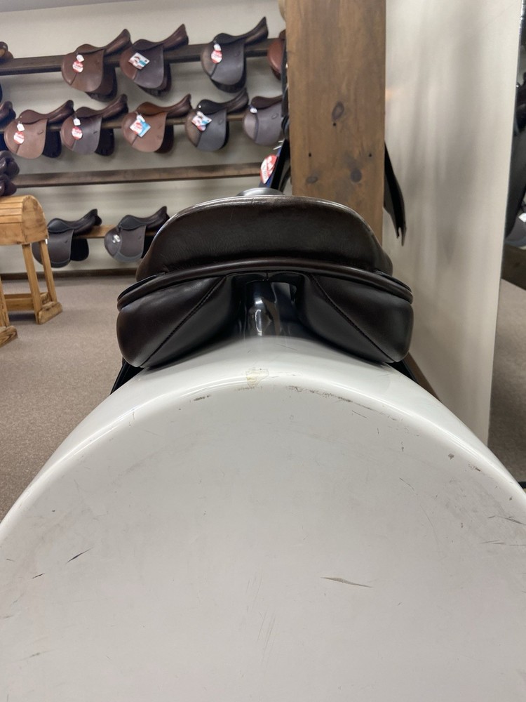 Hastilow 17.5” Jump Saddle