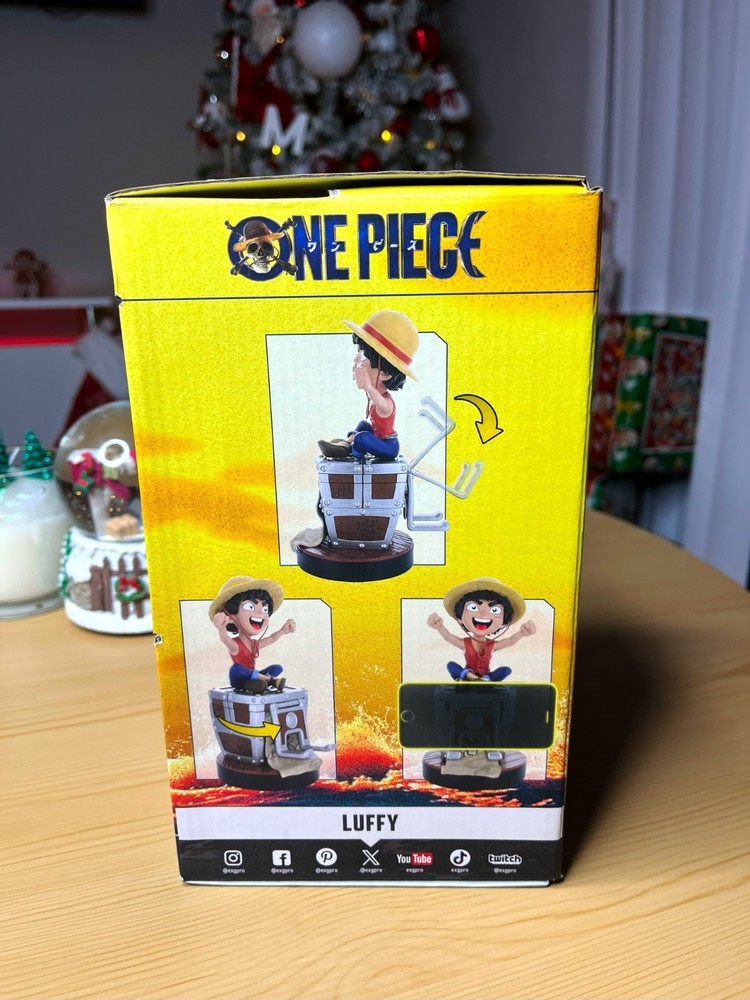 One Piece Controller Stand – Perfect for Gamers