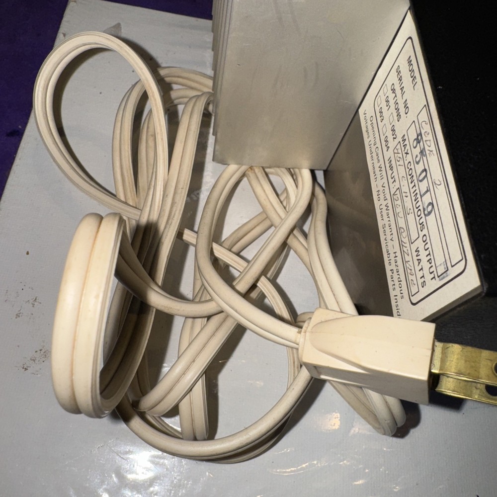 Vintage - Electronic Regulated POWER SUPPLY - Solid State -short Circuit Proof