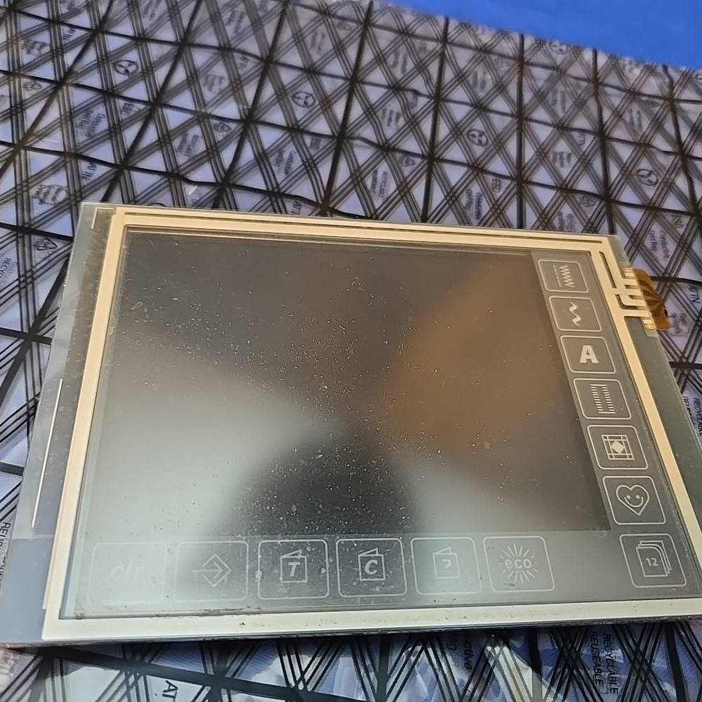 BERNINA 820 LCD DISPLAY & TOUCH SCREEN  WORKING TESTED