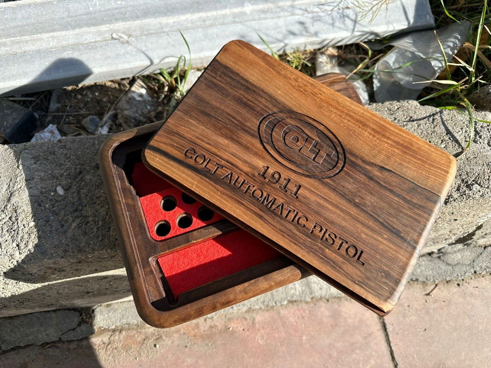 COLT 1911 CUSTOM DESIGN WALNUT PRESENTATION BOX/CASE NEW
