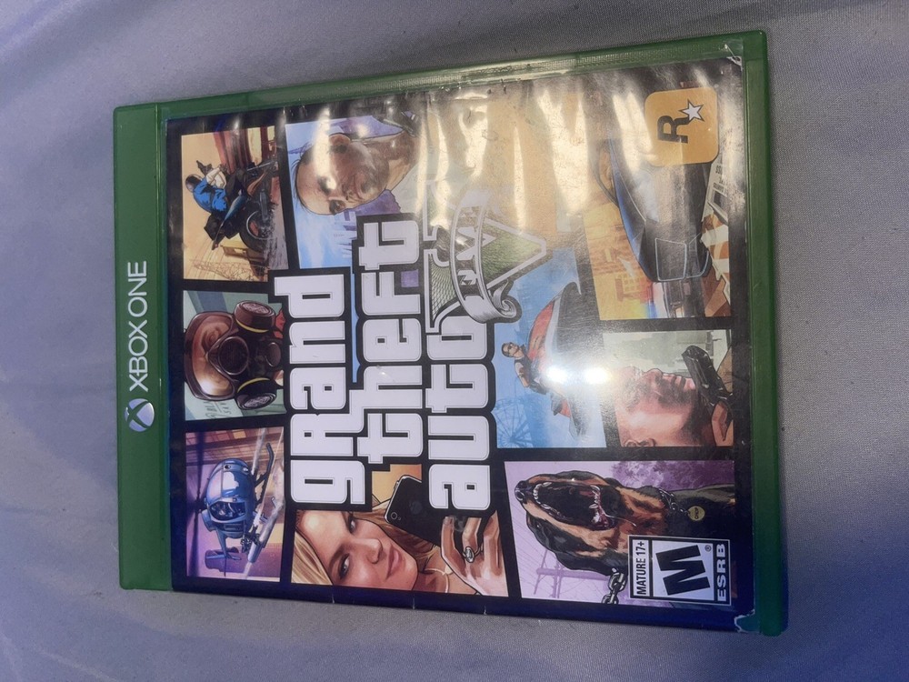 Xbox one W 8 games + Controller & Power+HDMI Cords