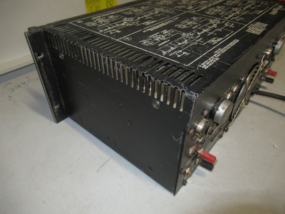 Peavey CS 800 Power Amplifier (read)