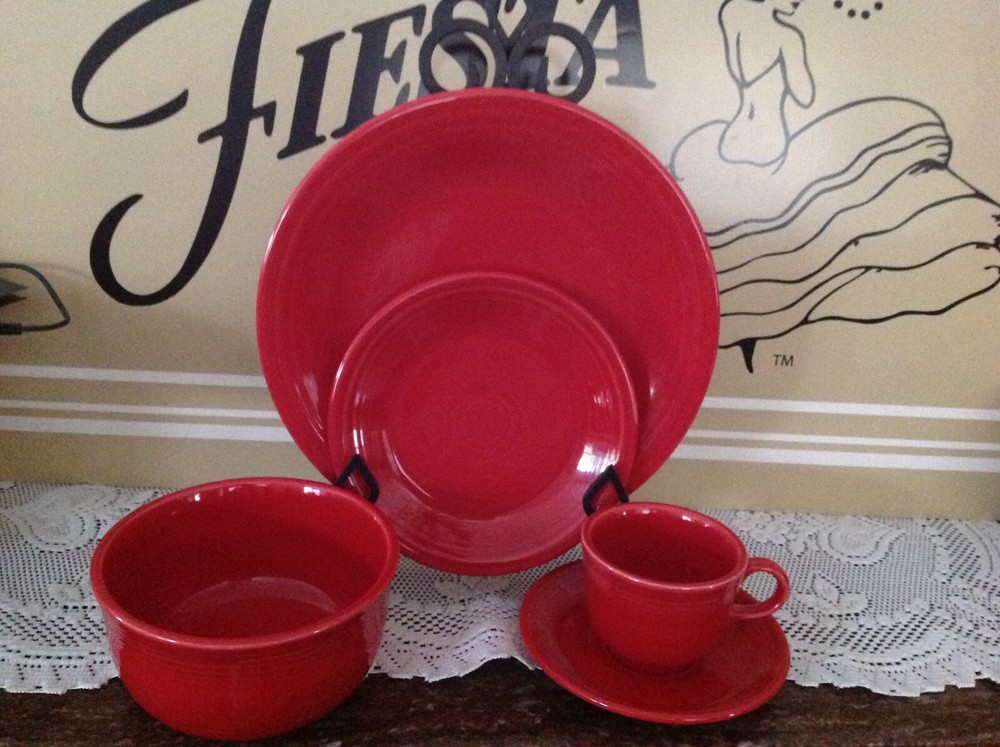 Fiesta SCARLET 5 pc.place setting dinnerware - NO BOX - 1st Quality