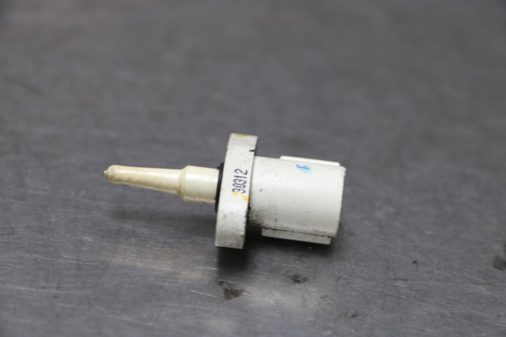 03-04 Honda 600RR Air Temperature Temp Sensor