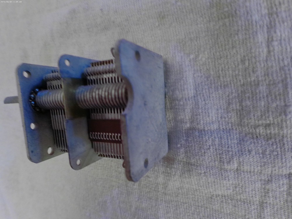 420/165pf VARIABLE CAPACITOR FOR PROJECTS 585pf TOTAL TESTED GOOD