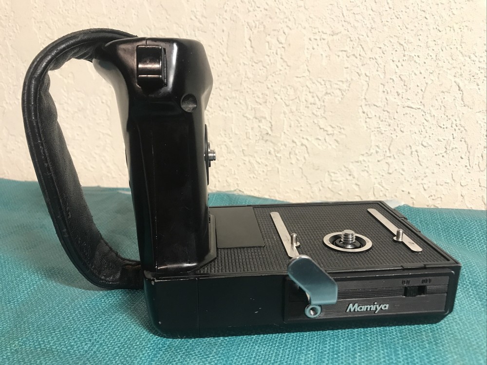Mamiya Hand Grip