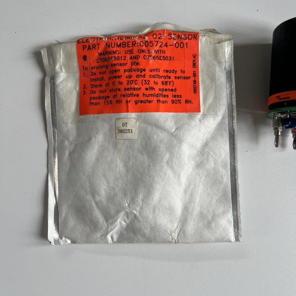 005724-001 Oxygen Sensor by DET TRONICS