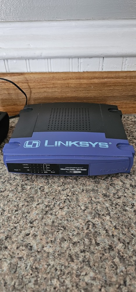 Linksys BEFSR41  v2 Wired Router/Switch
