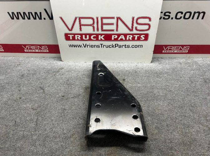 FREIGHTLINER 15-23686-001 FWD FRAME BRACKET, M2, RH