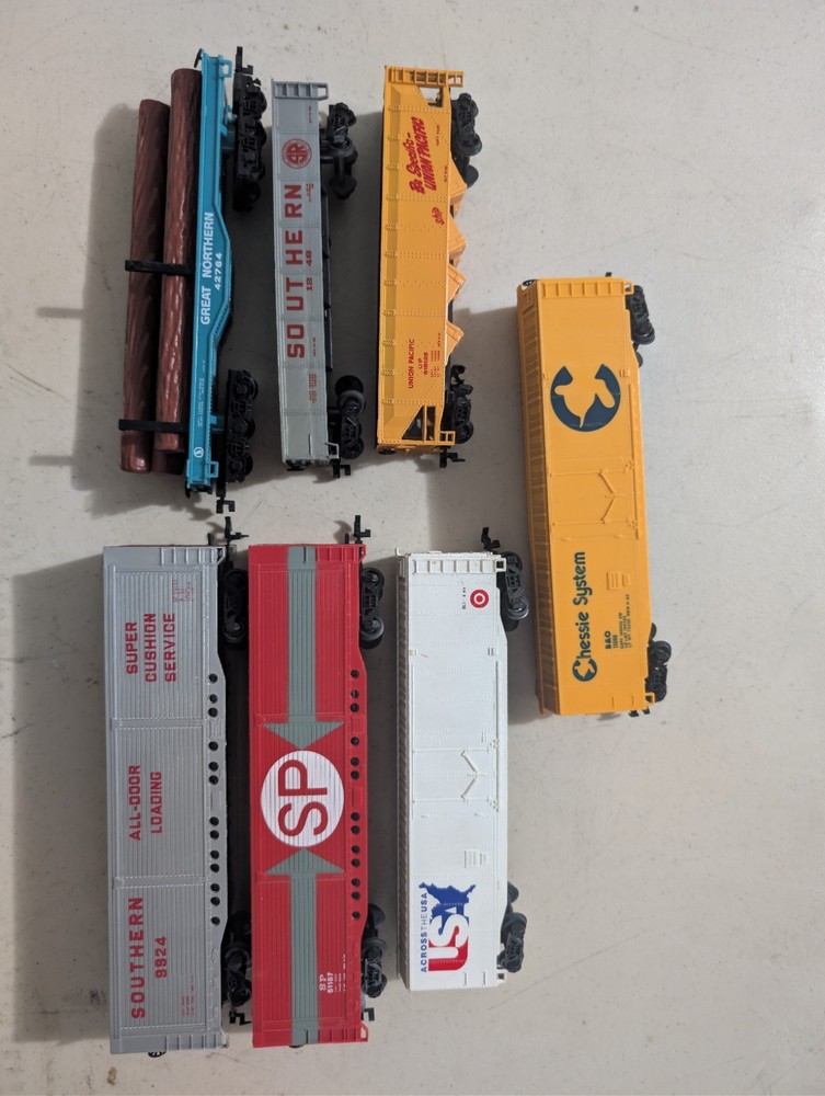 Bachmann Freight Car Lot (7)