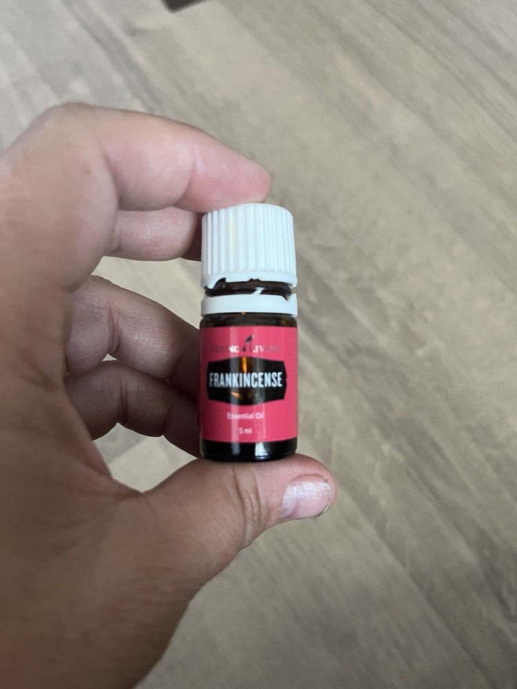 Young Living 5ml Frankincense Full Open