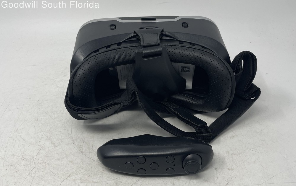Black Adjustable Strap VR Virtual Reality Glasses With Controller Not Tested