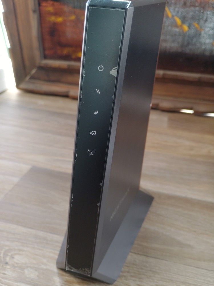 NETGEAR CM2000 Nighthawk DOCSIS 3.1 - 2.5 Gbps Internet Speed Cable Modem