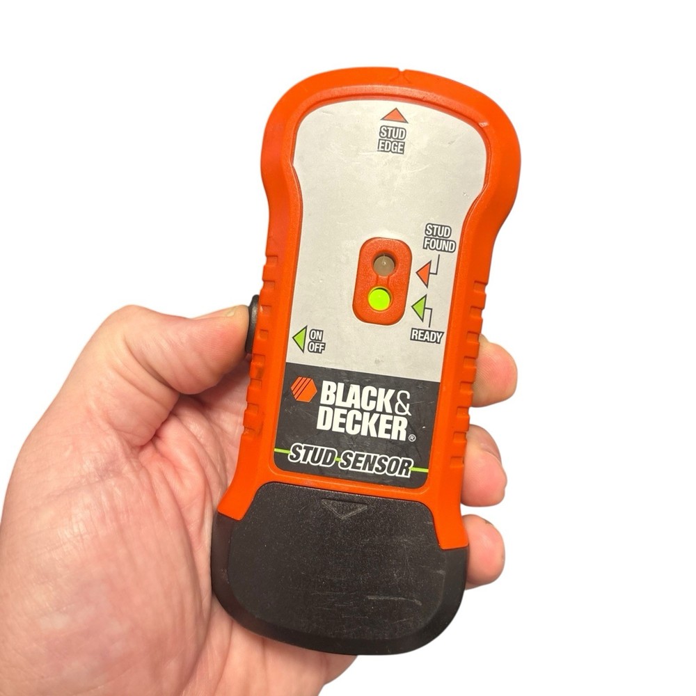 Black And Decker Stud Sensor SF100 Tested Works Great. Pre-owned.