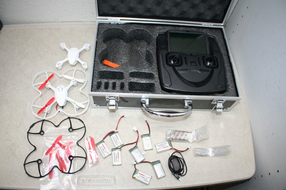 Hubsan H107D FPV X4 Mini RTF Quadcopter Drone with Extra Powers on -Untested
