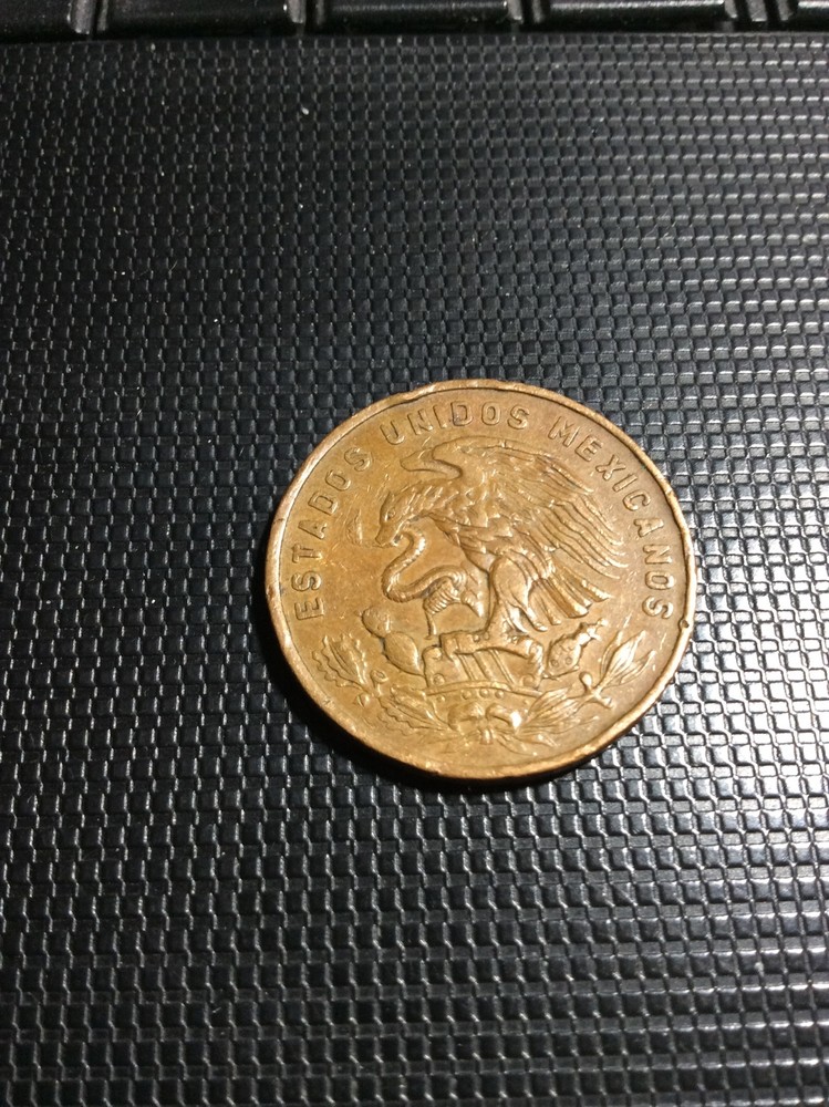Mexico 20 Centavos 1966 As Pictured. Free Postage