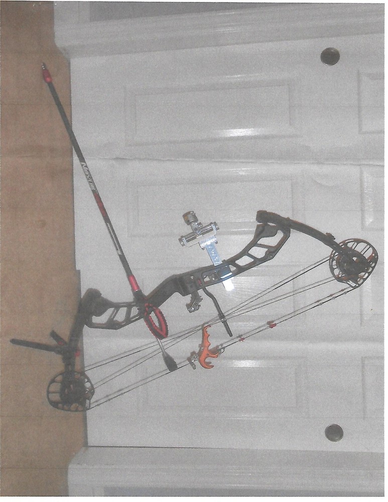 5 RF Archery Bow, accessories and cases