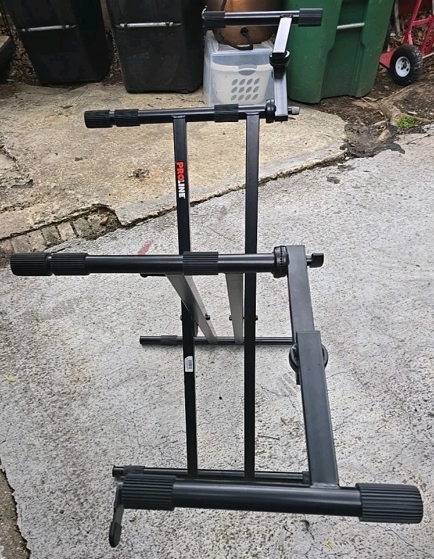 Proline ~ PL402 2-Tier Double X-Braced Keyboard Stand