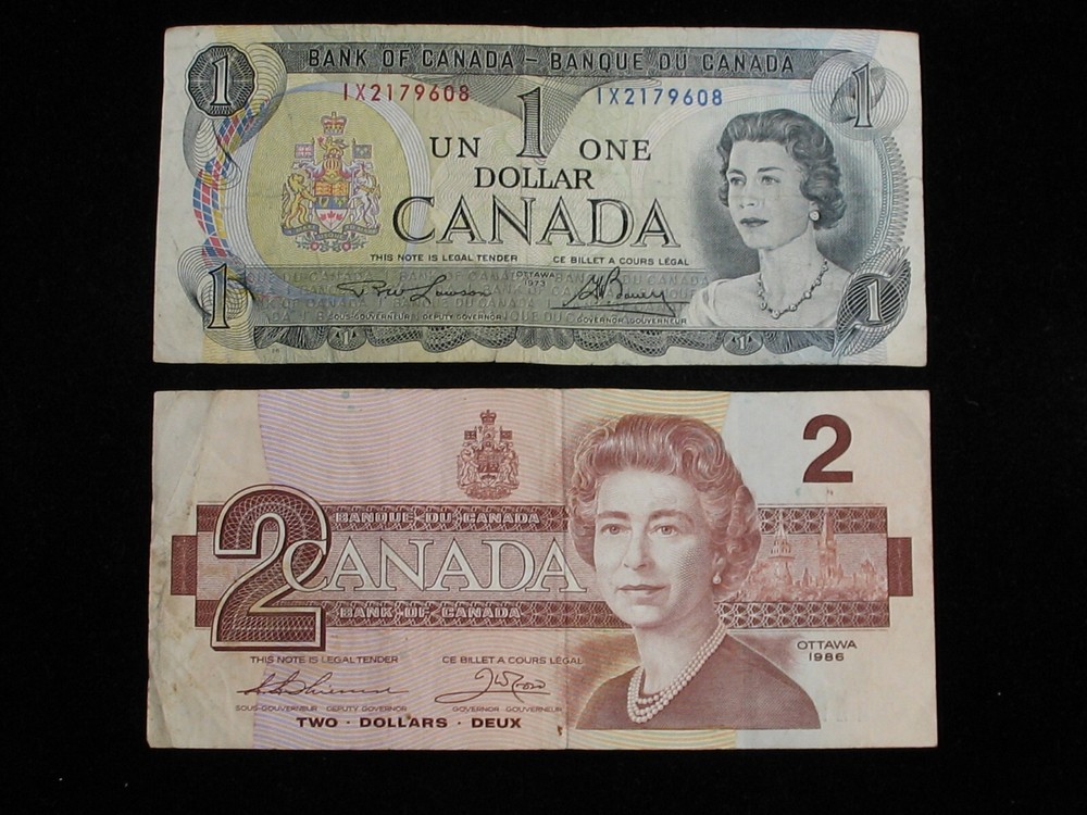 CANADA  ONE & TWO DOLLAR PAPER NOTES * QUEEN ELIZABETH II *