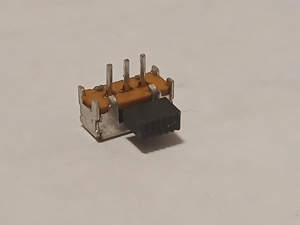 25 Pieces SPDT PC Mount Right Angle Tiny Slide Switch New Open Box Unused