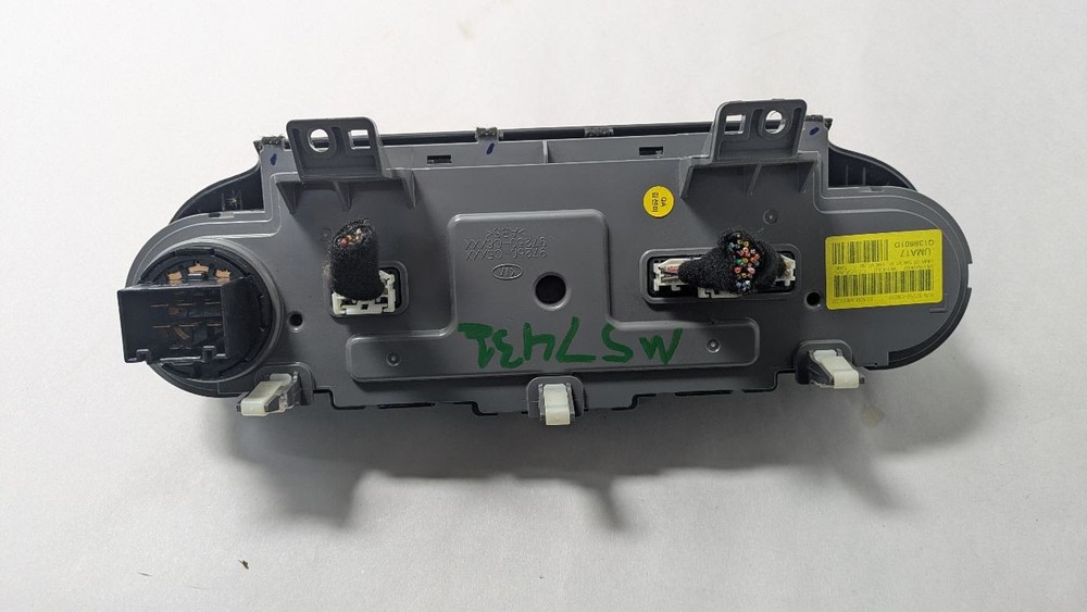 Used A/C Selector Switch fits: 2018 Kia Sorento front manual temperature control