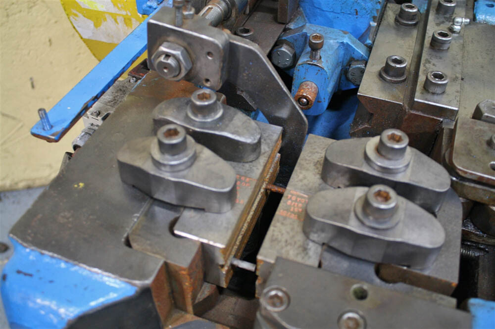 ROBERTS SINGLE STROKE END FORMING PRESS: YODER #55410