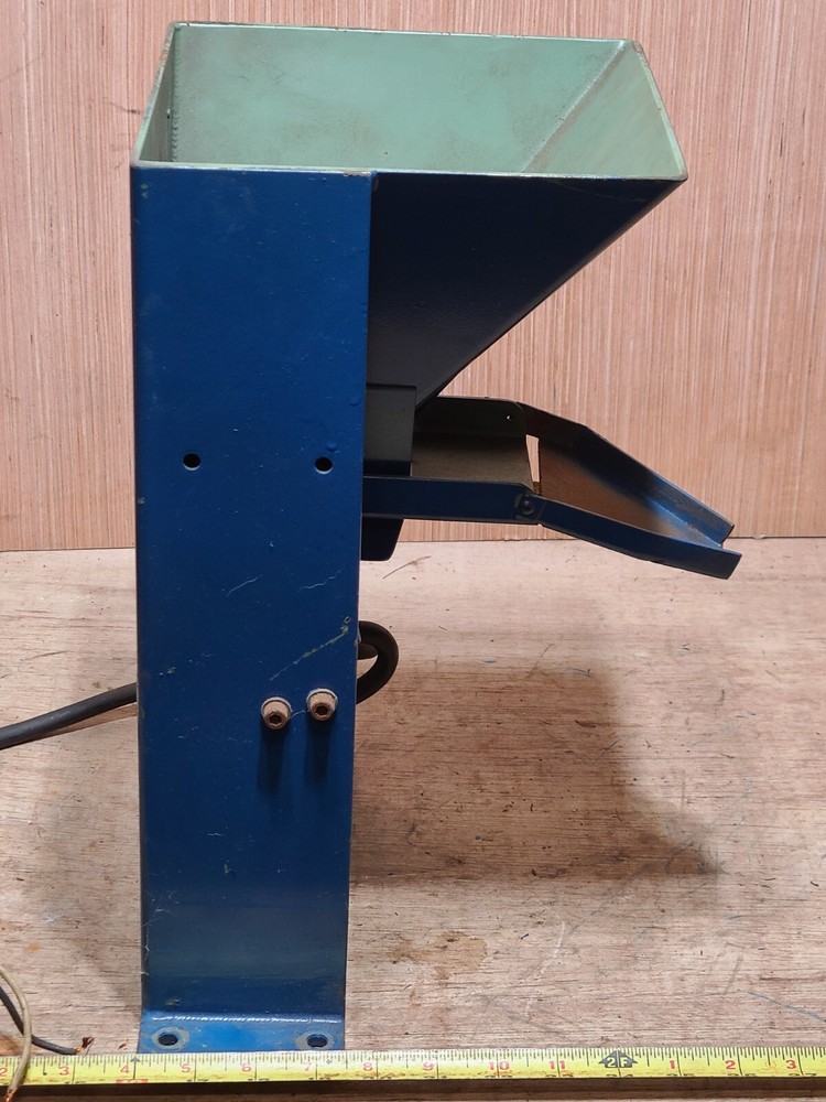 Moorfeed Corp. Vibratory Feeder, 120V model 74101